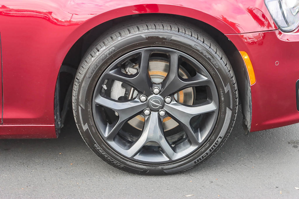 Thumbnail: 2022 Chrysler 300 - 6