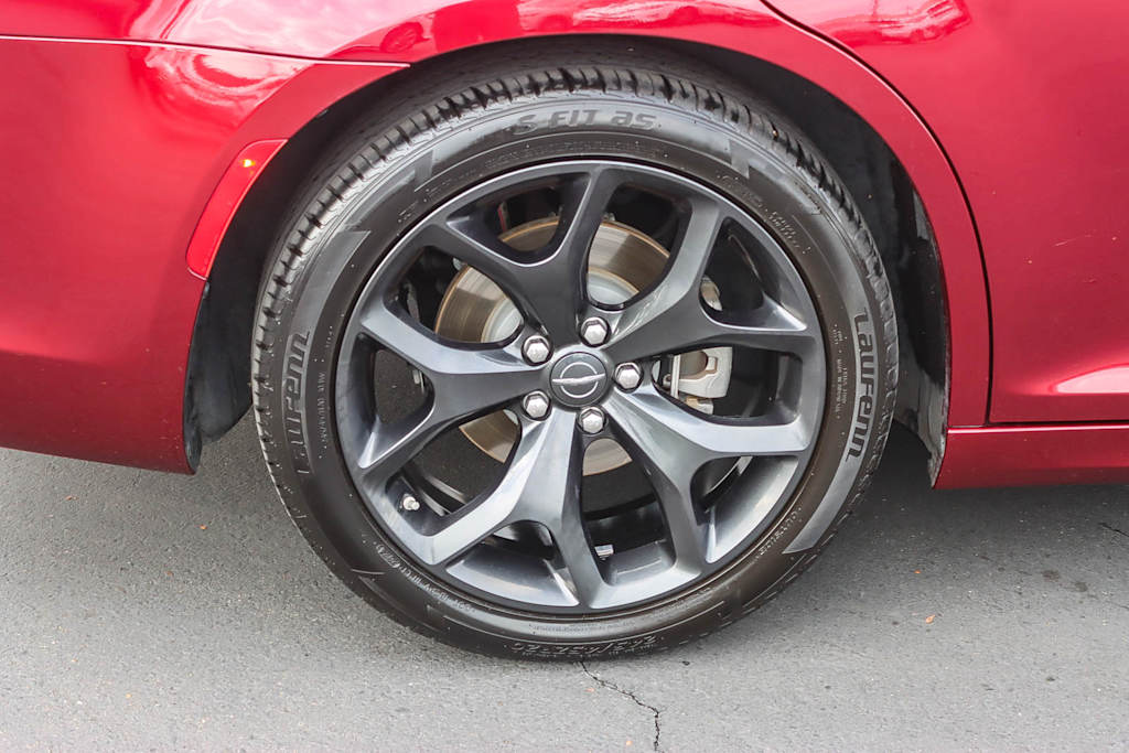 Thumbnail: 2022 Chrysler 300 - 20