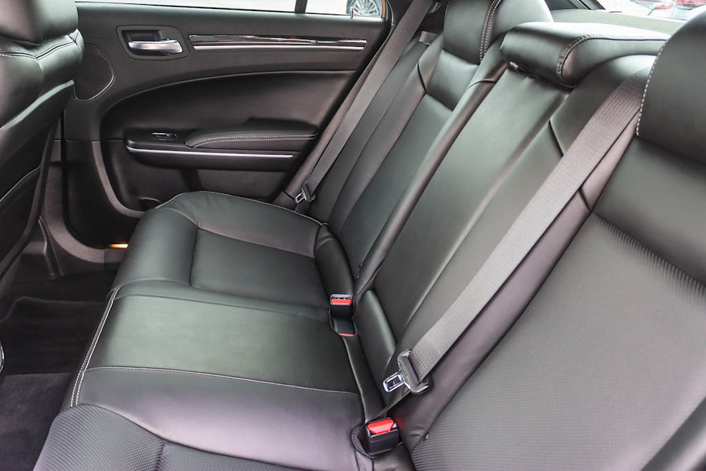 Thumbnail: 2022 Chrysler 300 - 11