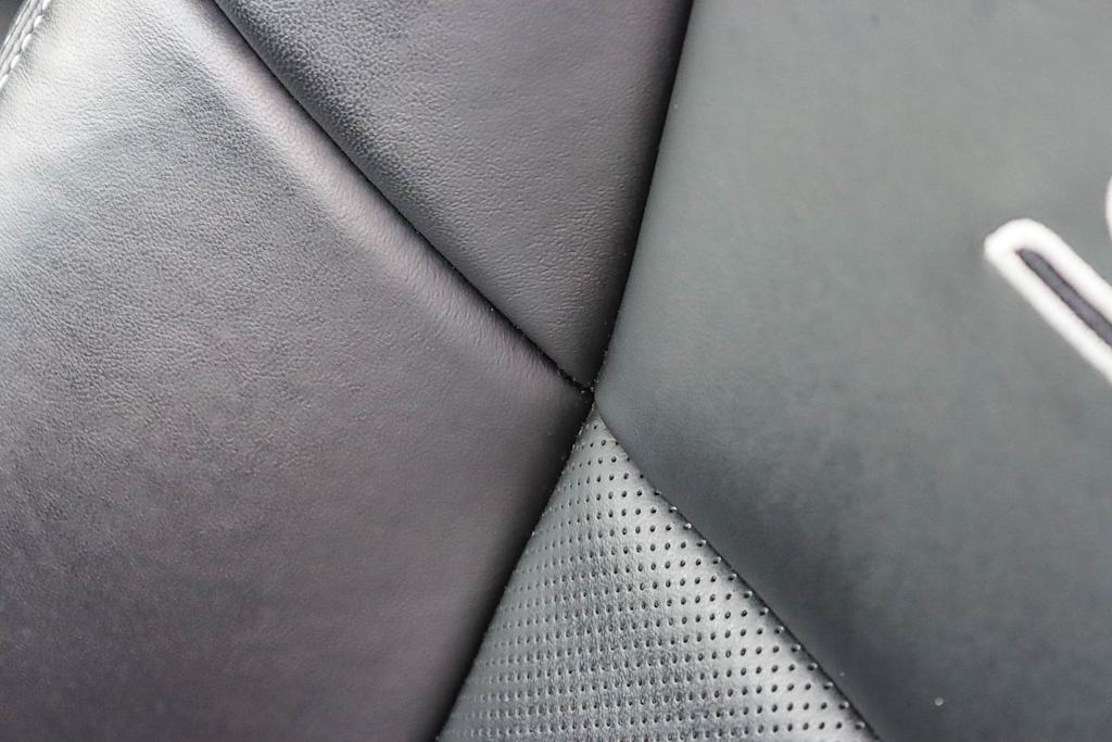 Thumbnail: 2022 Chrysler 300 - 26