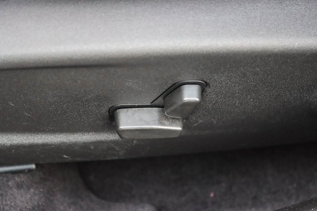 Thumbnail: 2022 Chrysler 300 - 24