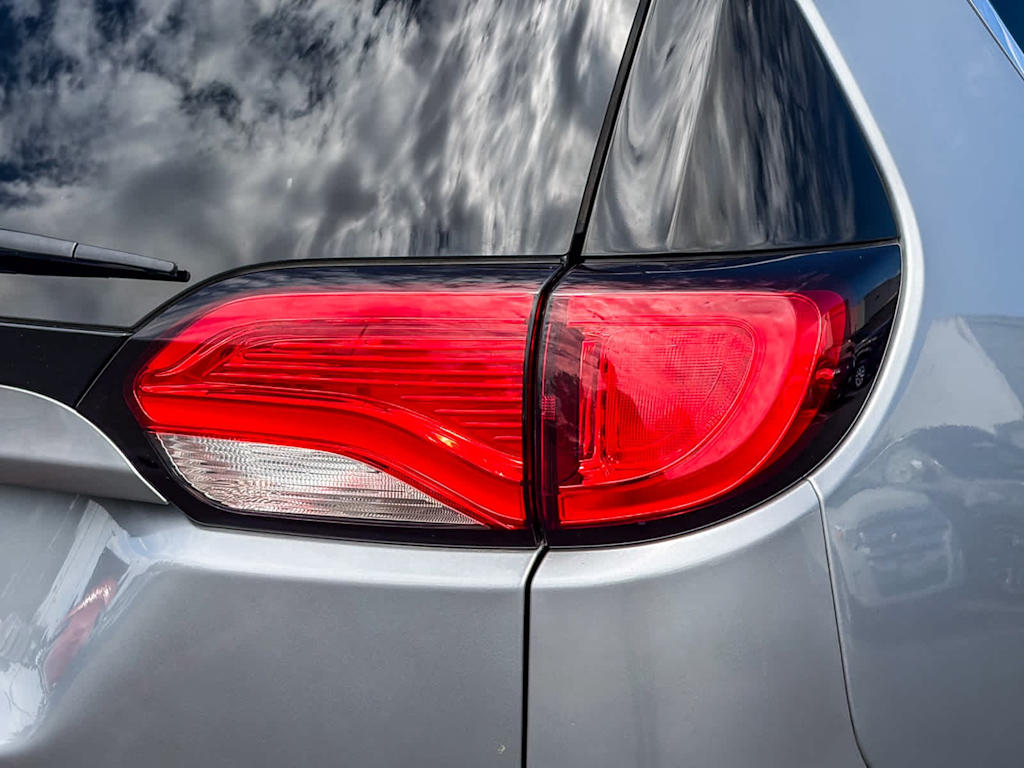 Thumbnail: 2020 Chrysler Pacifica - 19