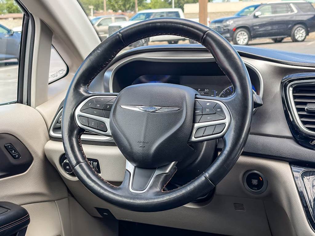 Thumbnail: 2020 Chrysler Pacifica - 9