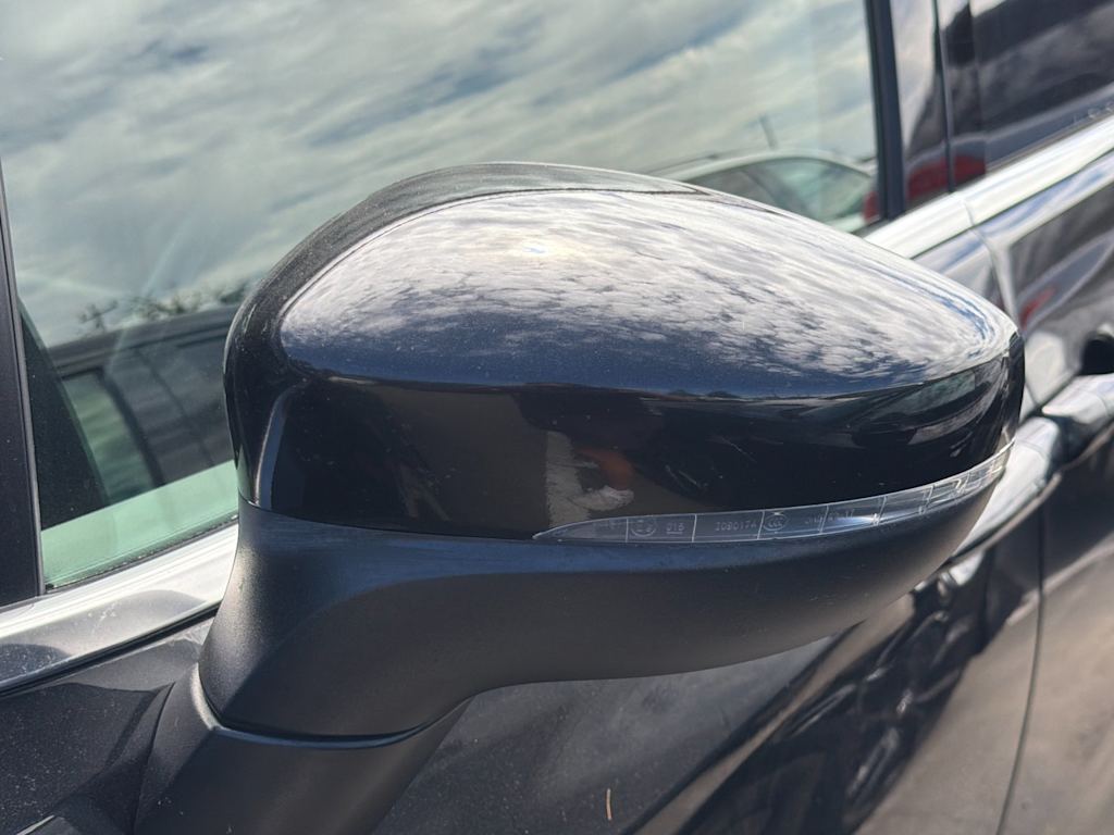 Thumbnail: 2023 Chrysler Pacifica - 19
