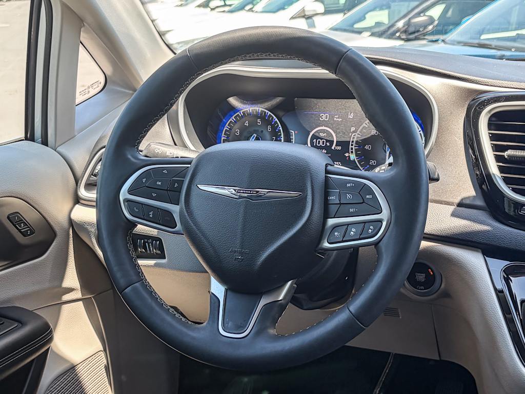 Thumbnail: 2024 Chrysler Pacifica - 7