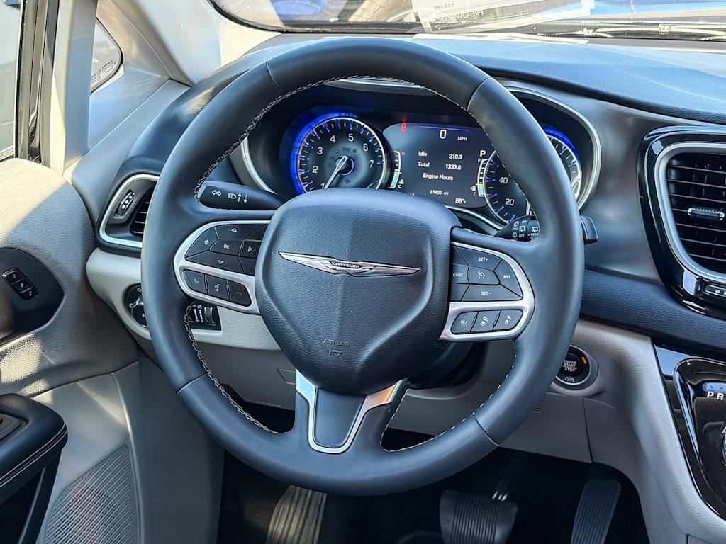 Thumbnail: 2024 Chrysler Pacifica - 8