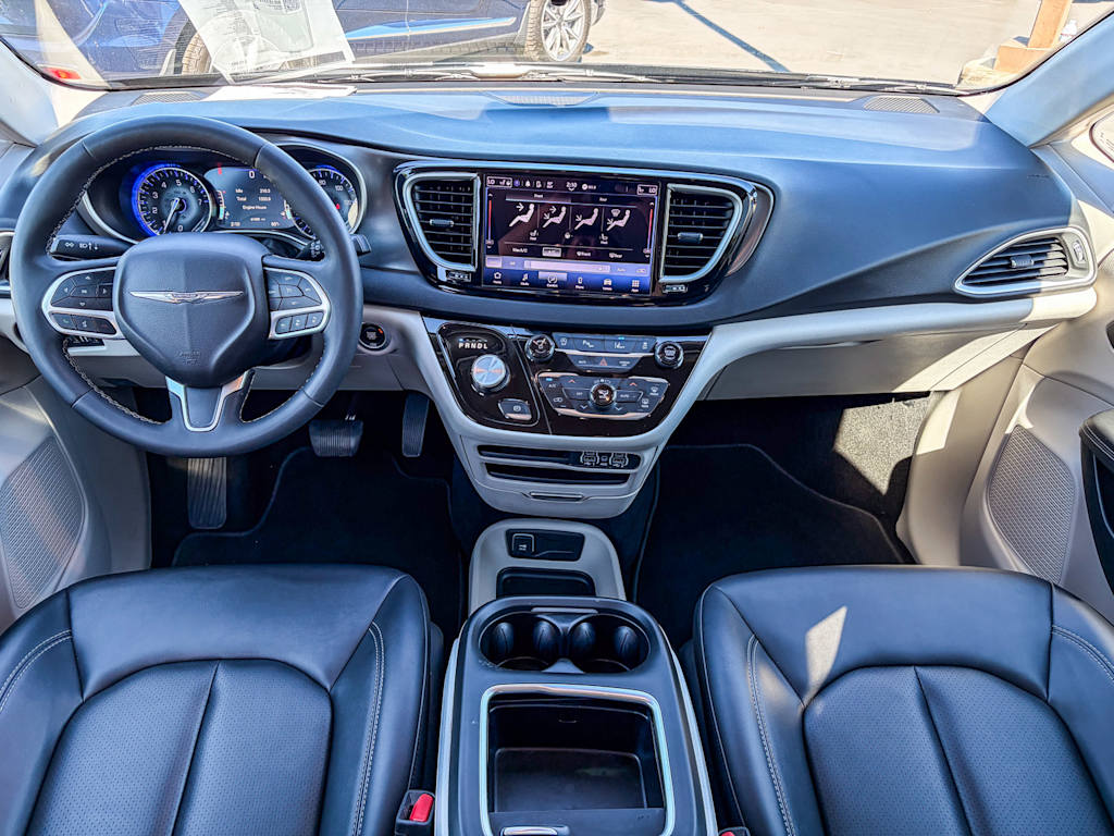 Thumbnail: 2024 Chrysler Pacifica - 2