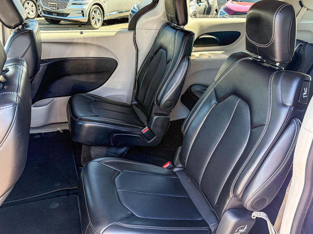 Thumbnail: 2024 Chrysler Pacifica - 11