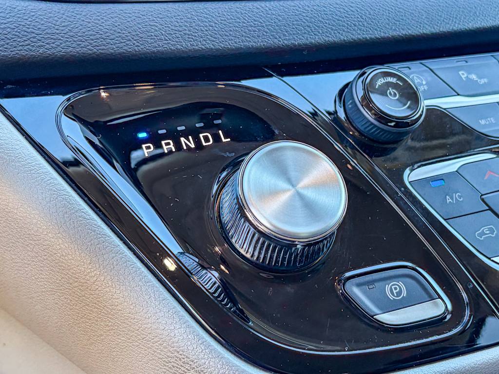 Thumbnail: 2024 Chrysler Pacifica - 22