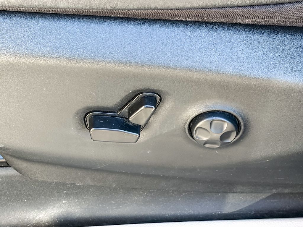 Thumbnail: 2024 Chrysler Pacifica - 24