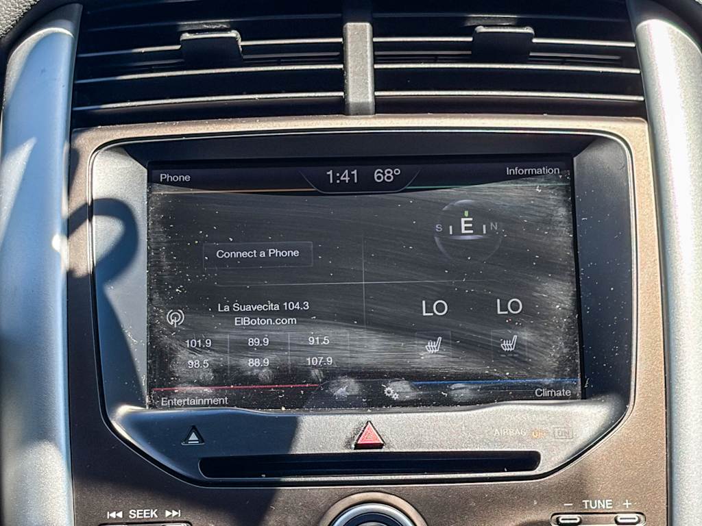 Thumbnail: 2013 Ford Edge - 21
