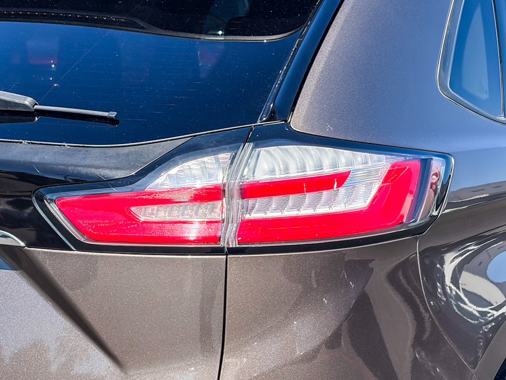 Thumbnail: 2019 Ford Edge - 18