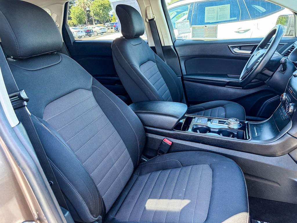 Thumbnail: 2019 Ford Edge - 9