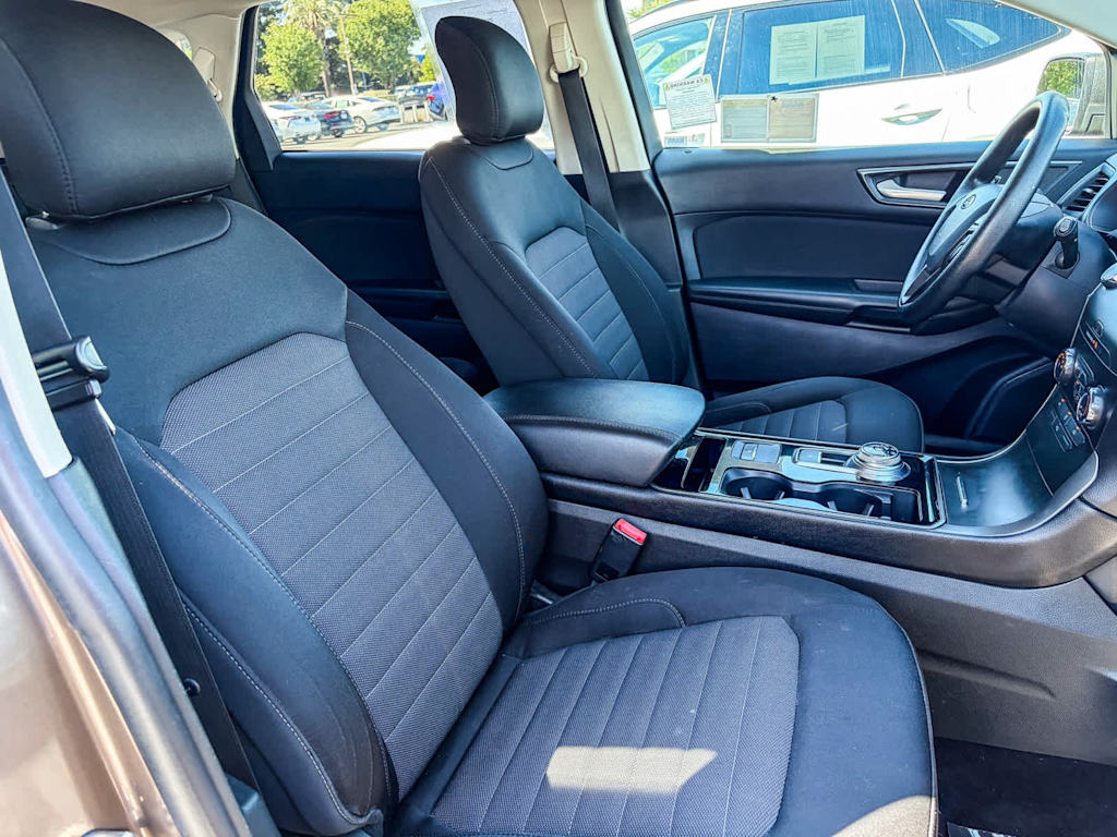Thumbnail: 2019 Ford Edge - 9