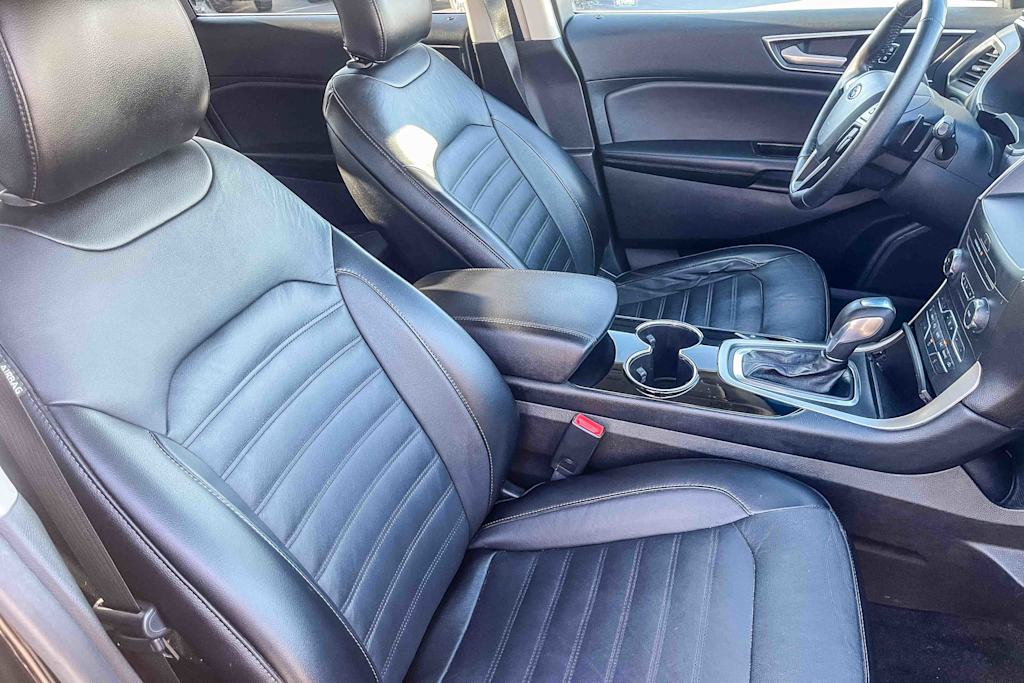 Thumbnail: 2015 Ford Edge - 10