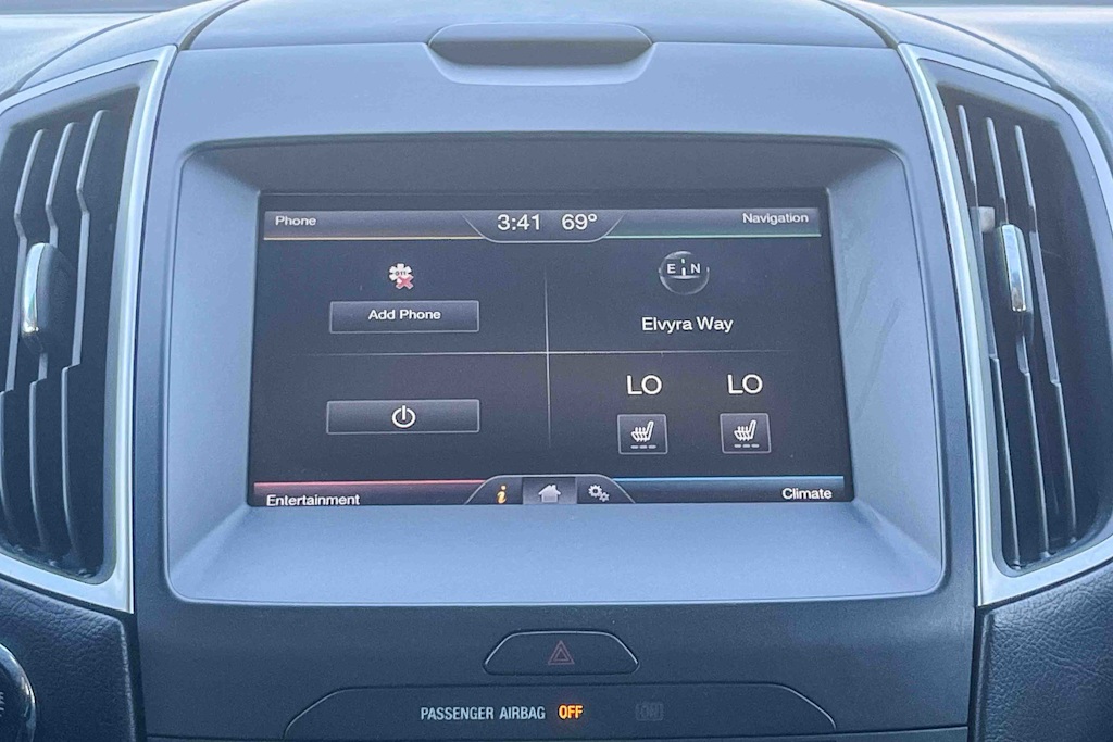 Thumbnail: 2015 Ford Edge - 22