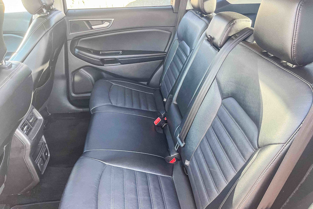 Thumbnail: 2015 Ford Edge - 12