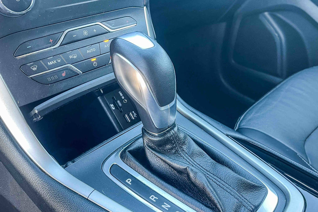 Thumbnail: 2015 Ford Edge - 14