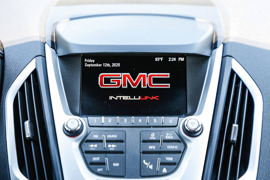 Thumbnail: 2015 GMC Terrain - 21