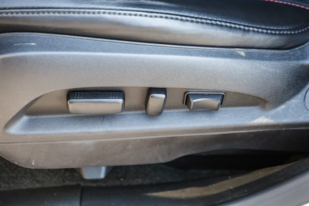 Thumbnail: 2015 GMC Terrain - 24