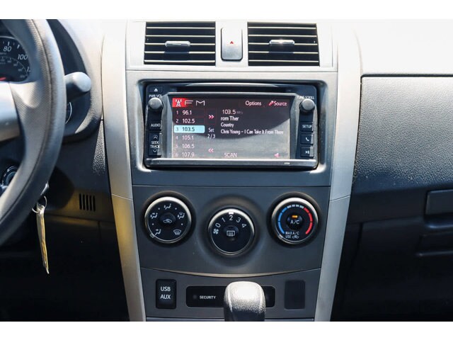 Thumbnail: 2013 Toyota Corolla - 12