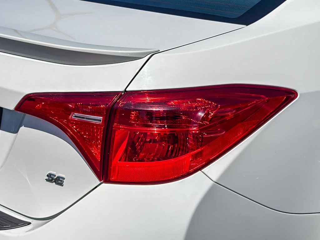 Thumbnail: 2019 Toyota Corolla - 18