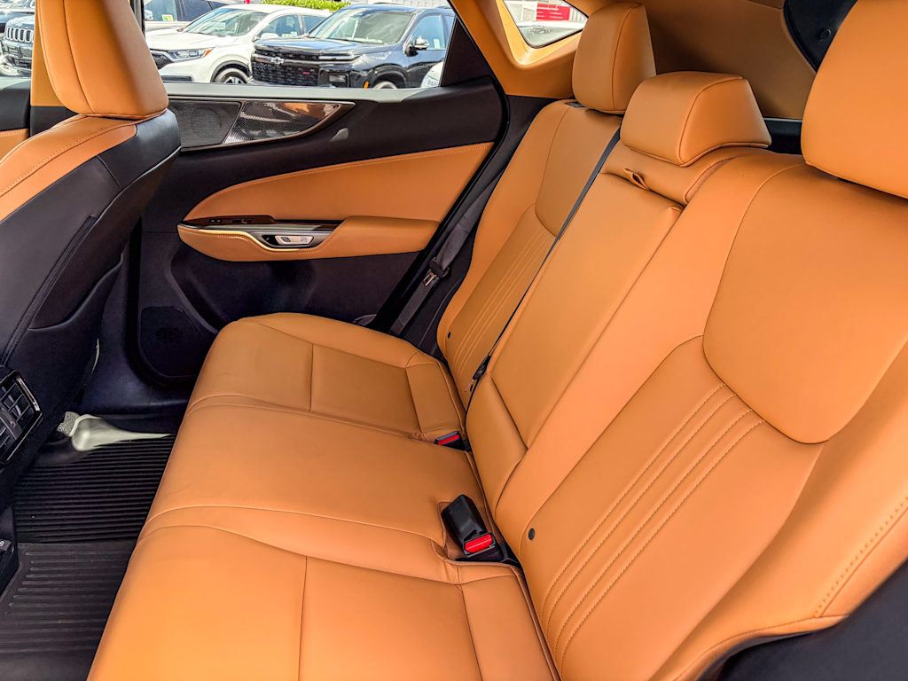 Thumbnail: 2024 Lexus ES - 11