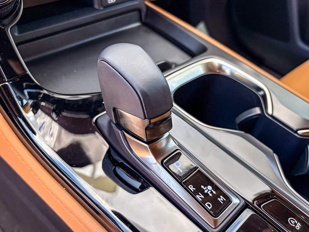 Thumbnail: 2024 Lexus ES - 13