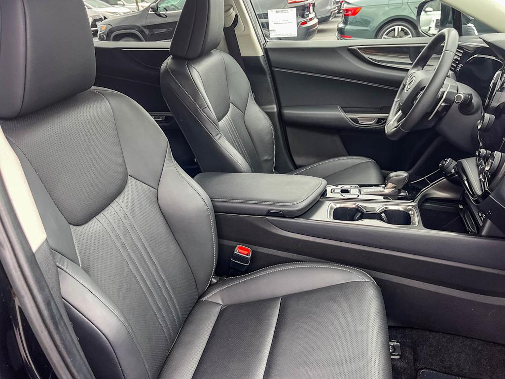 Thumbnail: 2024 Lexus ES - 9