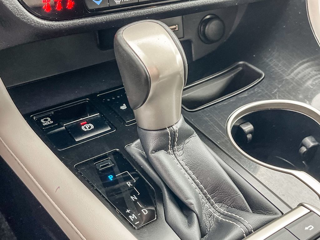 Thumbnail: 2022 Lexus RX - 13