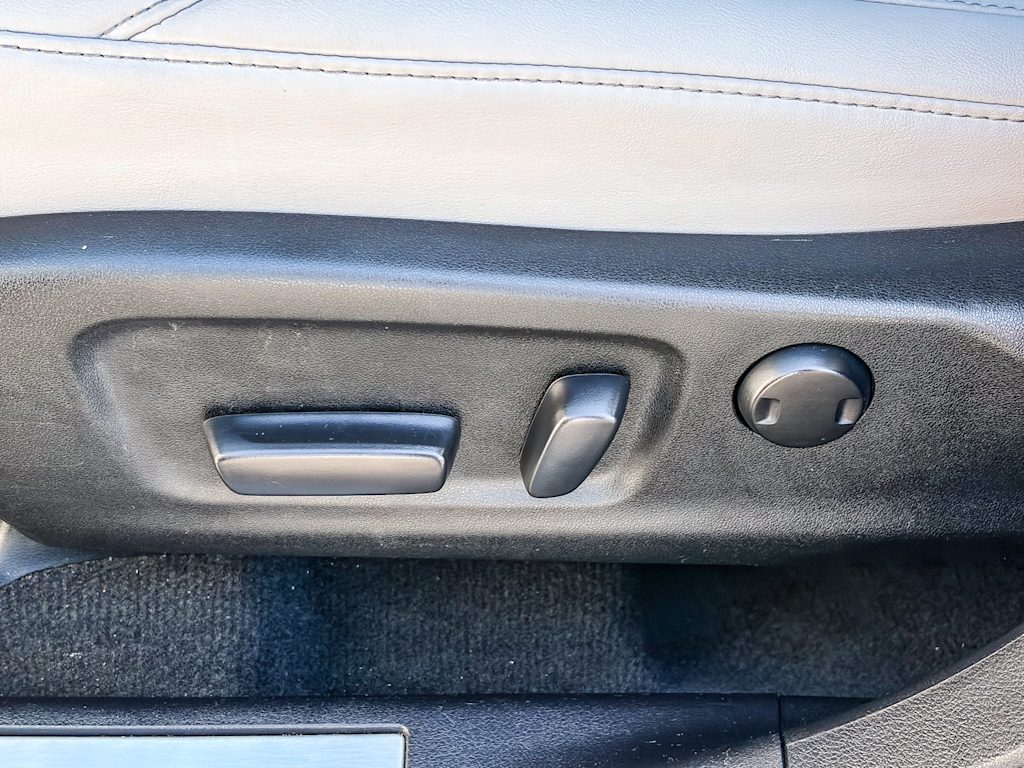 Thumbnail: 2022 Lexus RX - 24