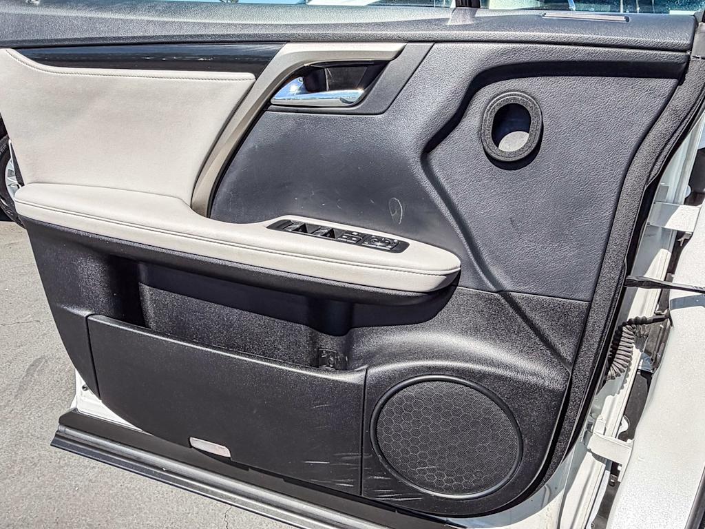 Thumbnail: 2022 Lexus RX - 23