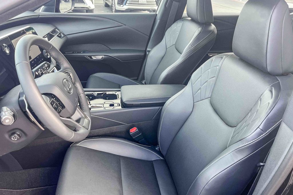 Thumbnail: 2025 Lexus RX - 10