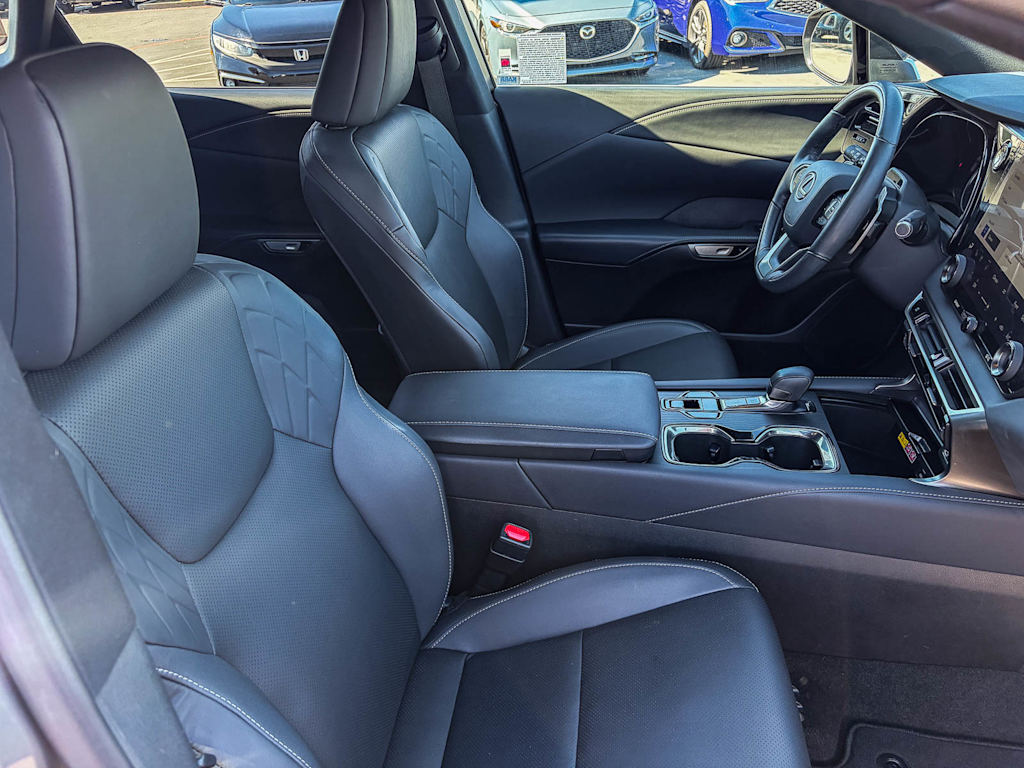 Thumbnail: 2023 Lexus RX - 9