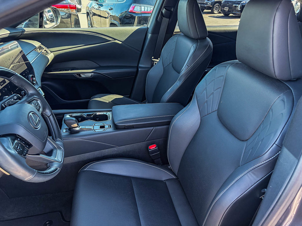 Thumbnail: 2023 Lexus RX - 10