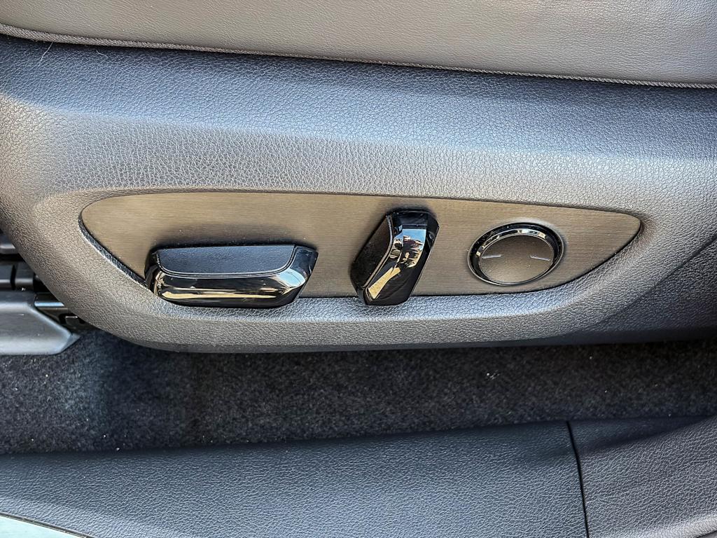 Thumbnail: 2023 Lexus RX - 24