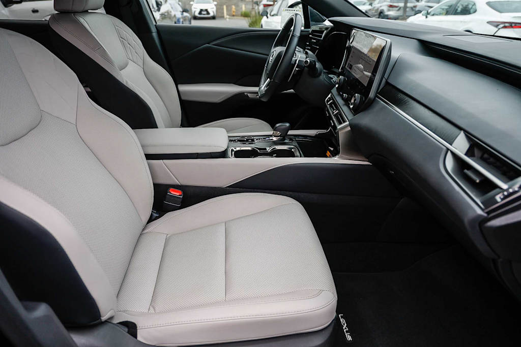 Thumbnail: 2024 Lexus RX - 7