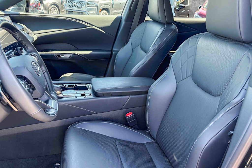 Thumbnail: 2025 Lexus RX - 10