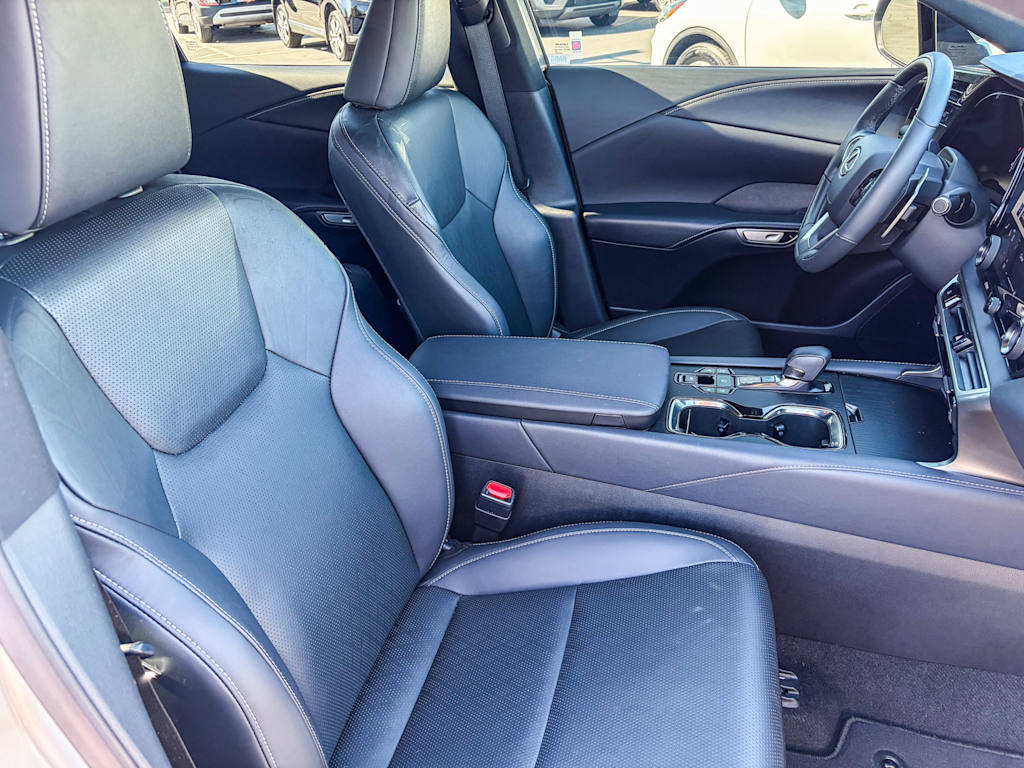 Thumbnail: 2023 Lexus RX - 10