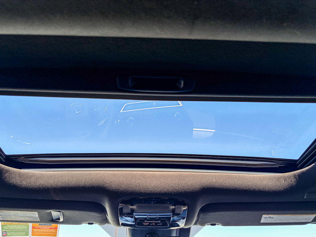 Thumbnail: 2023 Lexus RX - 23