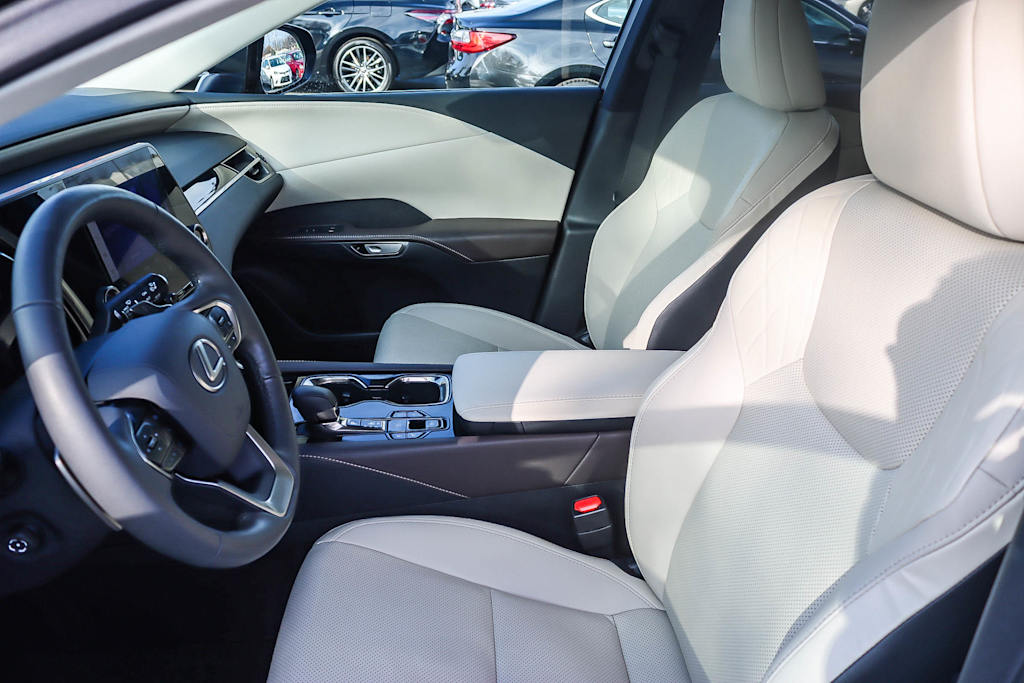 Thumbnail: 2023 Lexus RX - 10