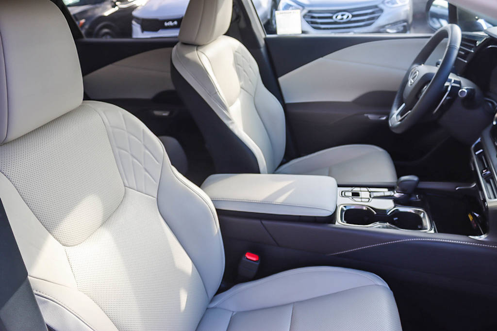 Thumbnail: 2023 Lexus RX - 9