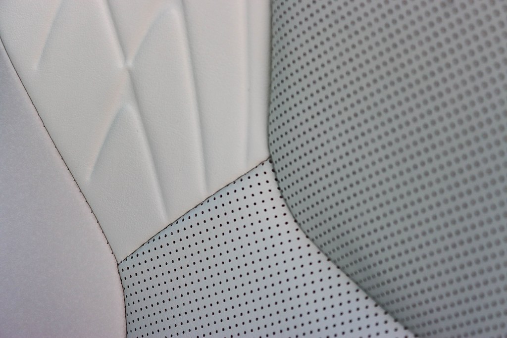 Thumbnail: 2023 Lexus RX - 28