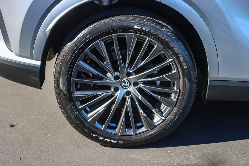 Thumbnail: 2023 Lexus RX - 21