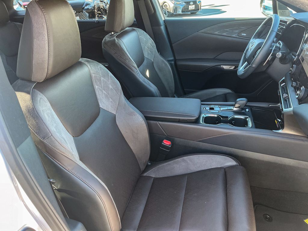 Thumbnail: 2023 Lexus RX - 10