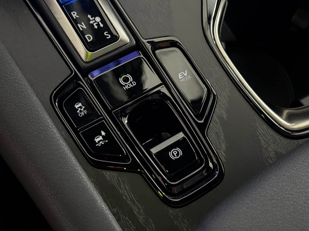 Thumbnail: 2025 Lexus RX - 14