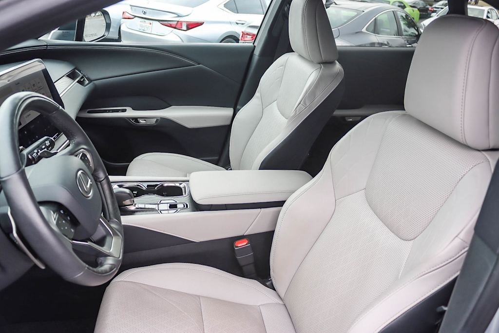 Thumbnail: 2024 Lexus RX - 10