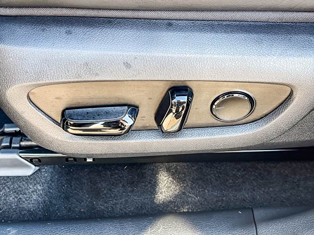 Thumbnail: 2023 Lexus RX - 24