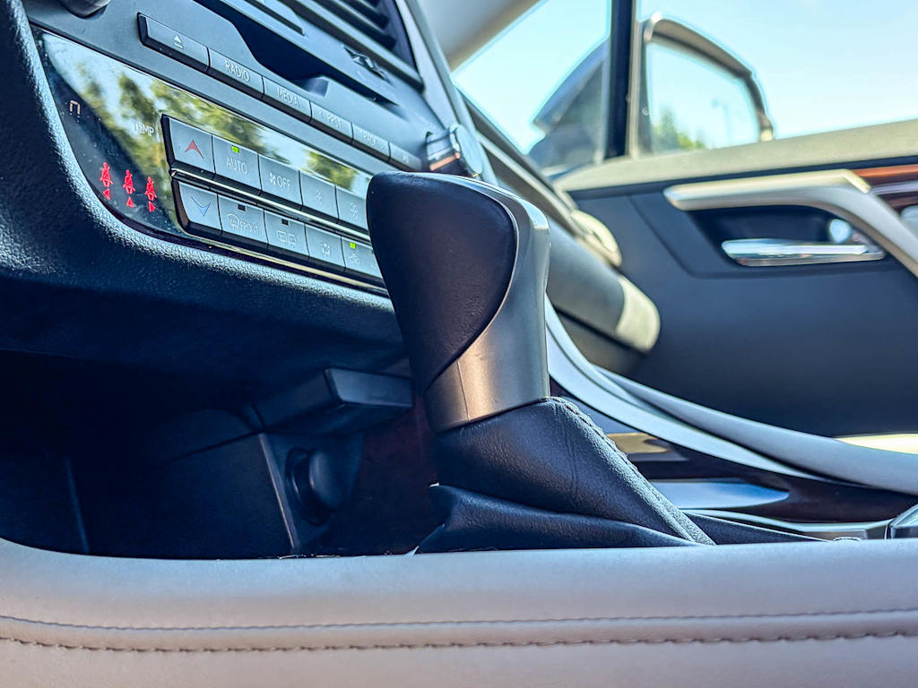 Thumbnail: 2017 Lexus RX - 24