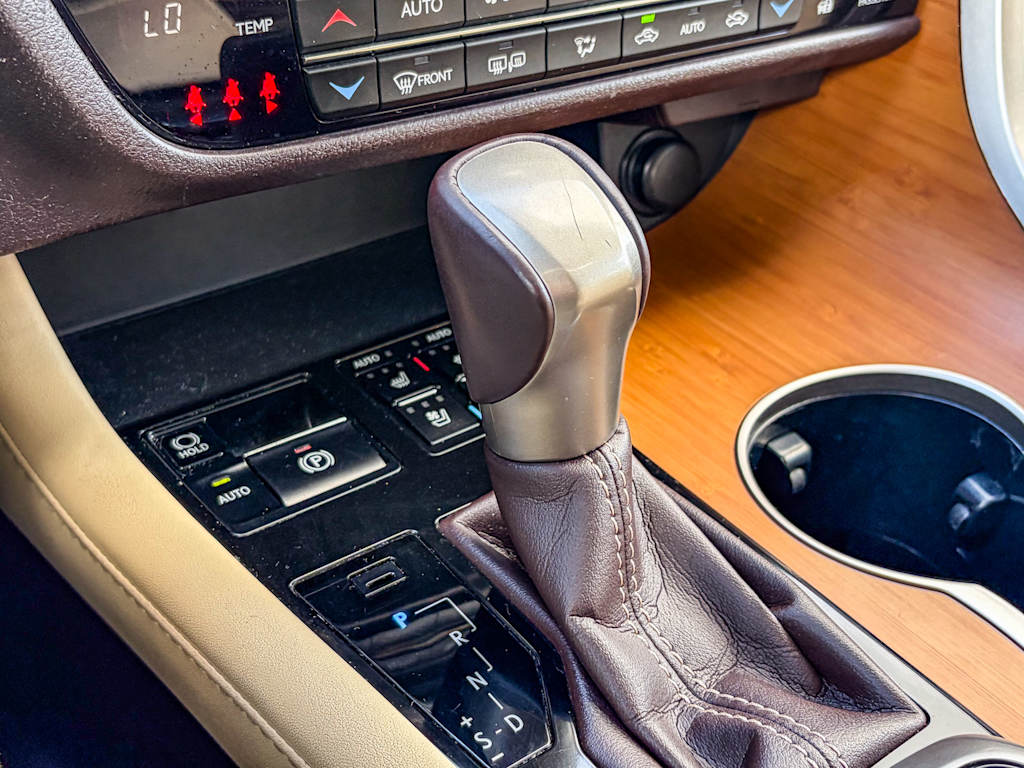 Thumbnail: 2017 Lexus RX - 13